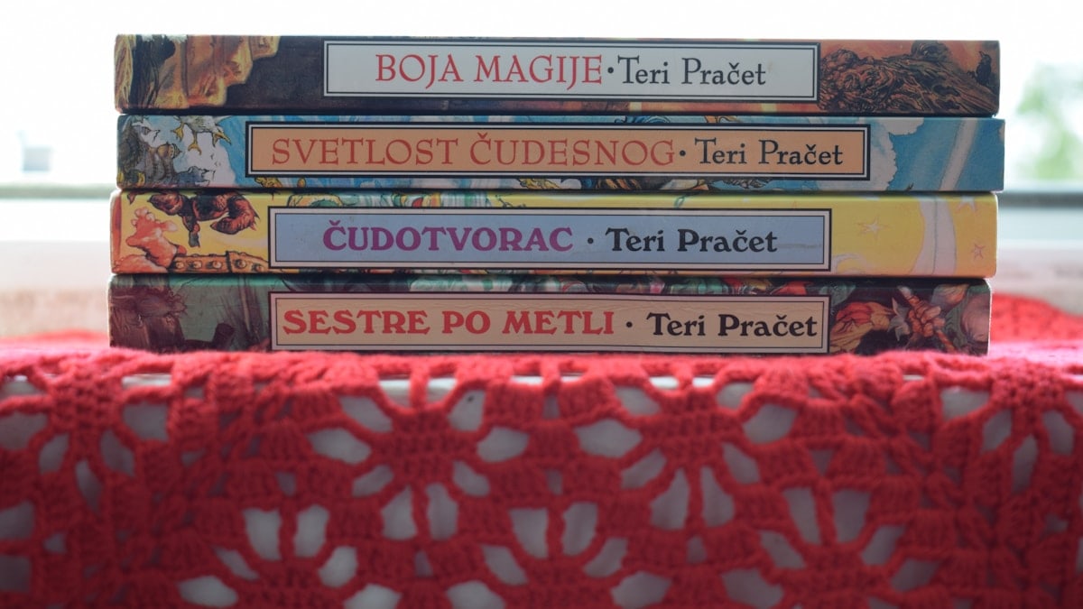 Some of my favorite Terry Pratchett's books.